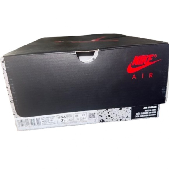 Jordan White and Purple Retro 5s - Picture 2 of 6